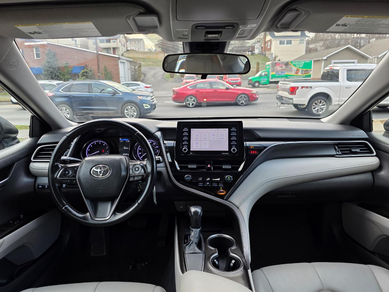 Toyota Camry SE Auto (Natl) 2021