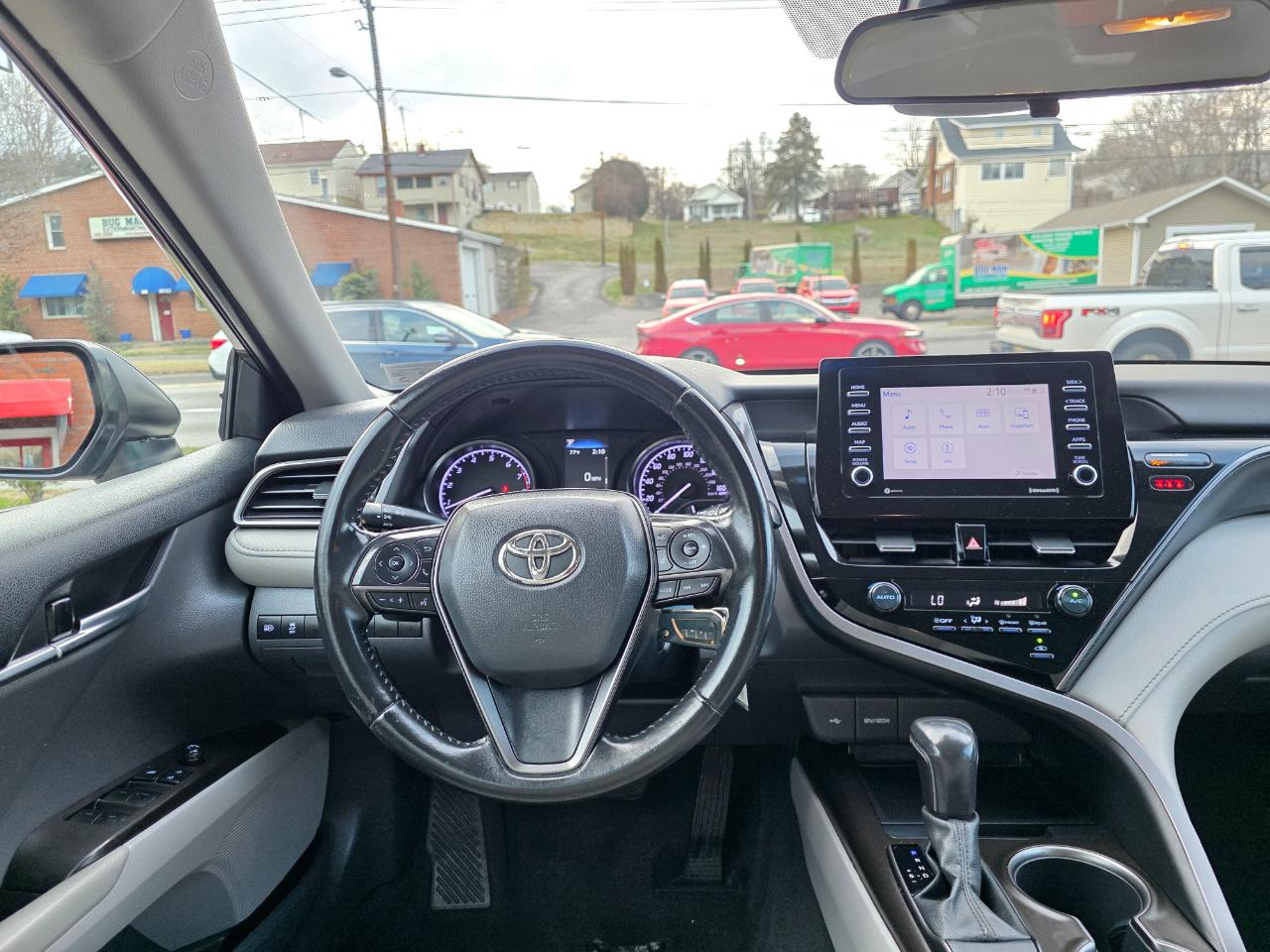 Toyota Camry SE Auto (Natl) 2021