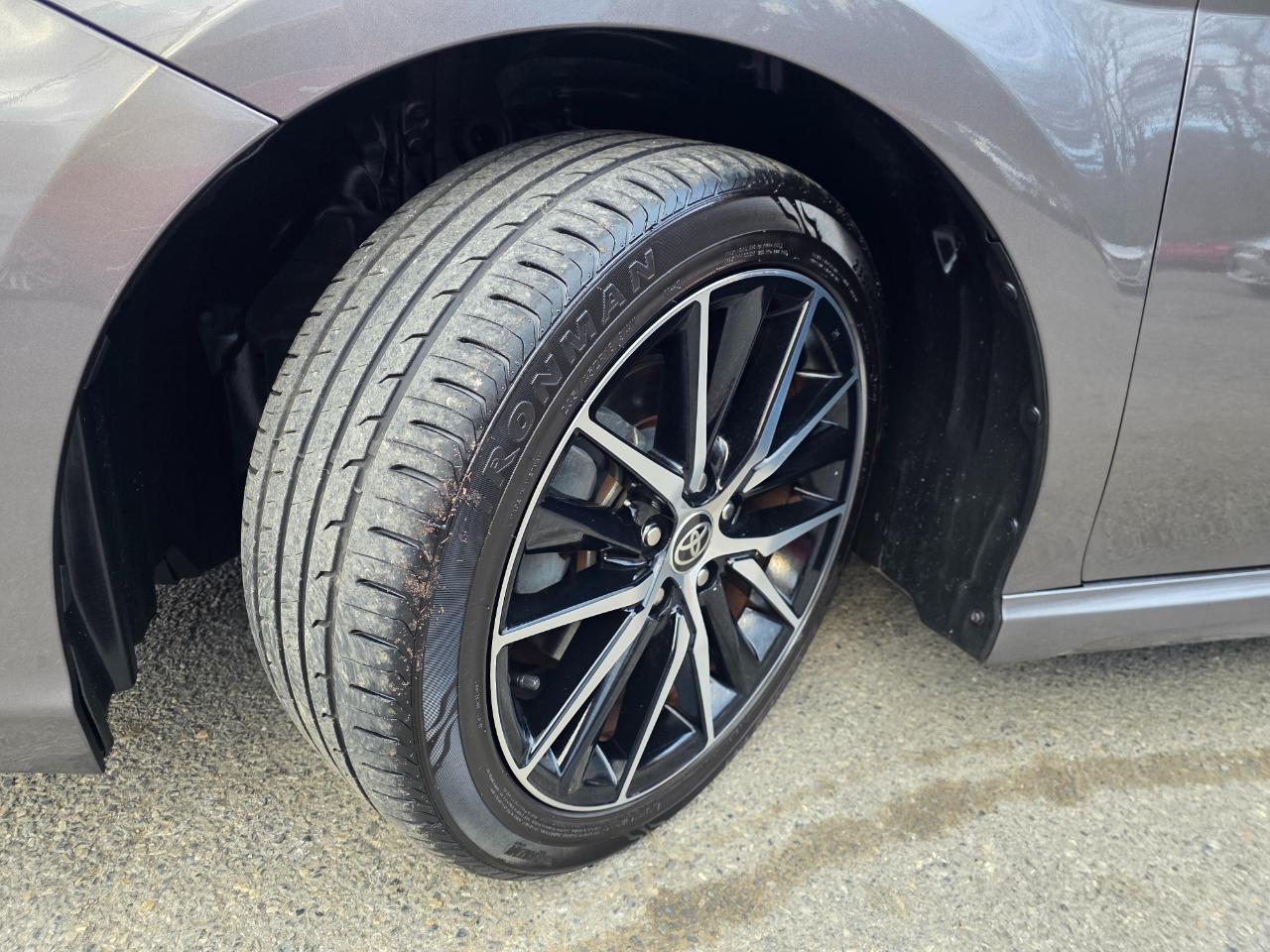 Toyota Camry SE Auto (Natl) 2021