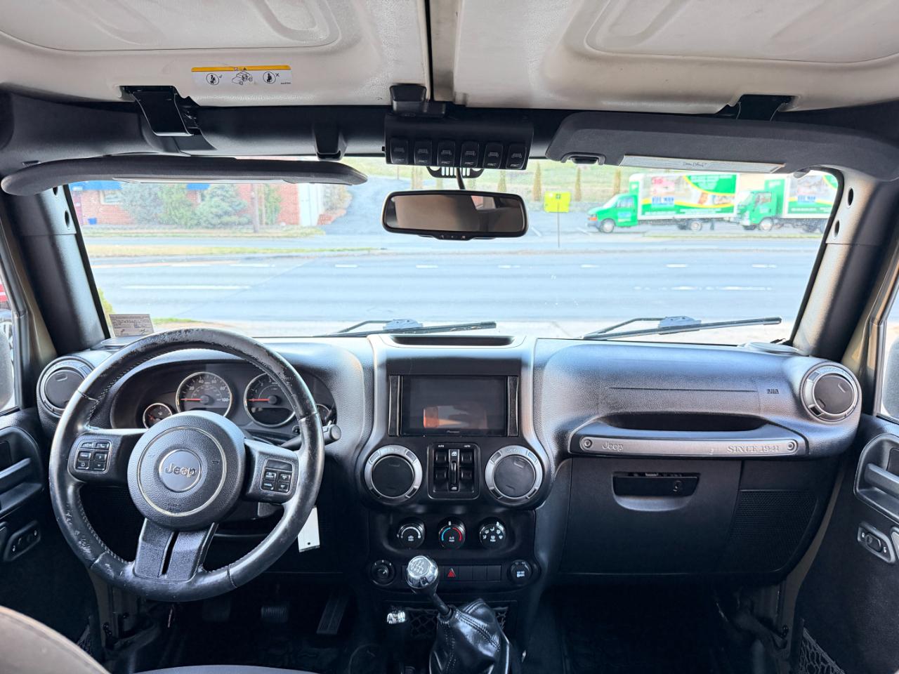 Jeep Wrangler Unlimited 4WD 4dr Willys Wheeler 2015