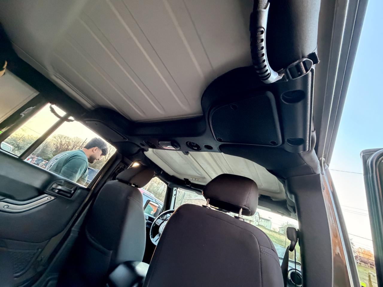 Jeep Wrangler Unlimited 4WD 4dr Willys Wheeler 2015