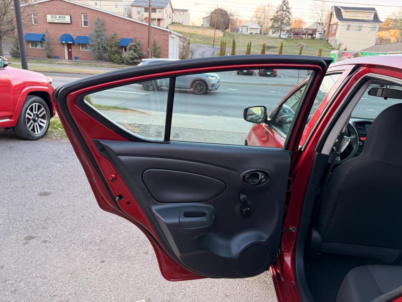 Nissan Versa Sedan S Plus CVT 2017