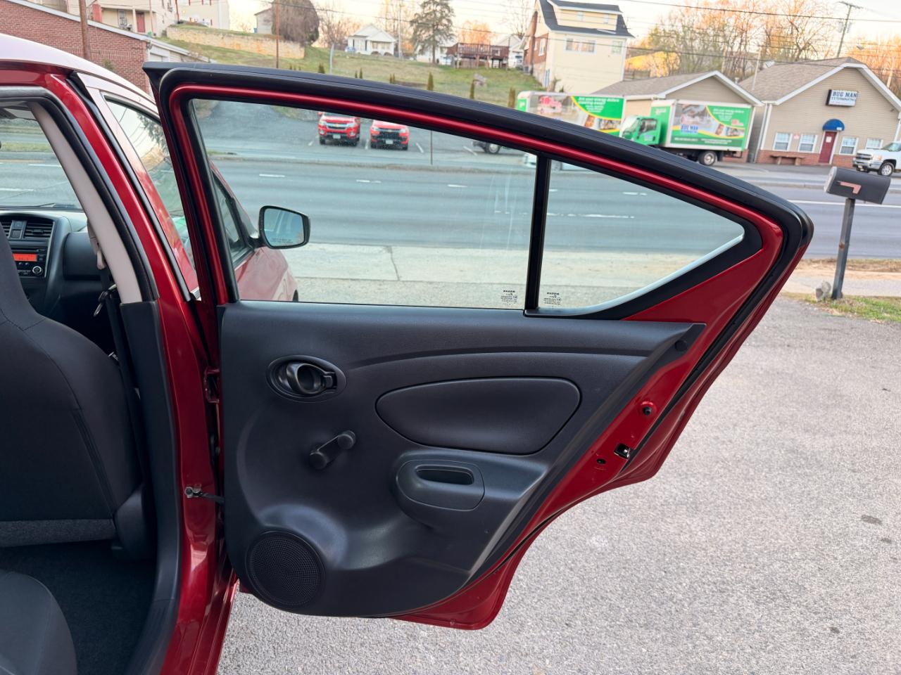 Nissan Versa Sedan S Plus CVT 2017