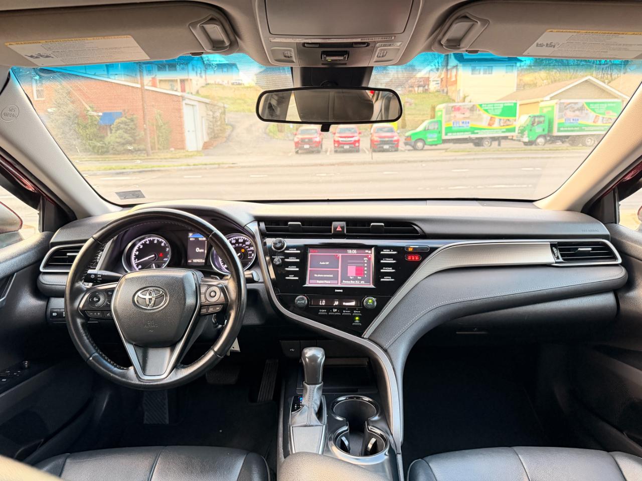 Toyota Camry SE Auto (Natl) 2020