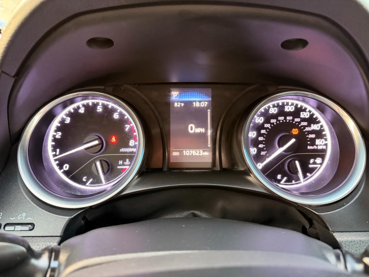 Toyota Camry SE Auto (Natl) 2020