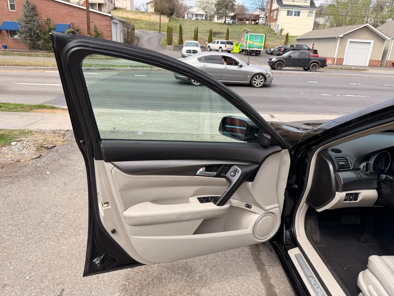 Acura TL 4dr Sdn Auto 2WD Advance 2014