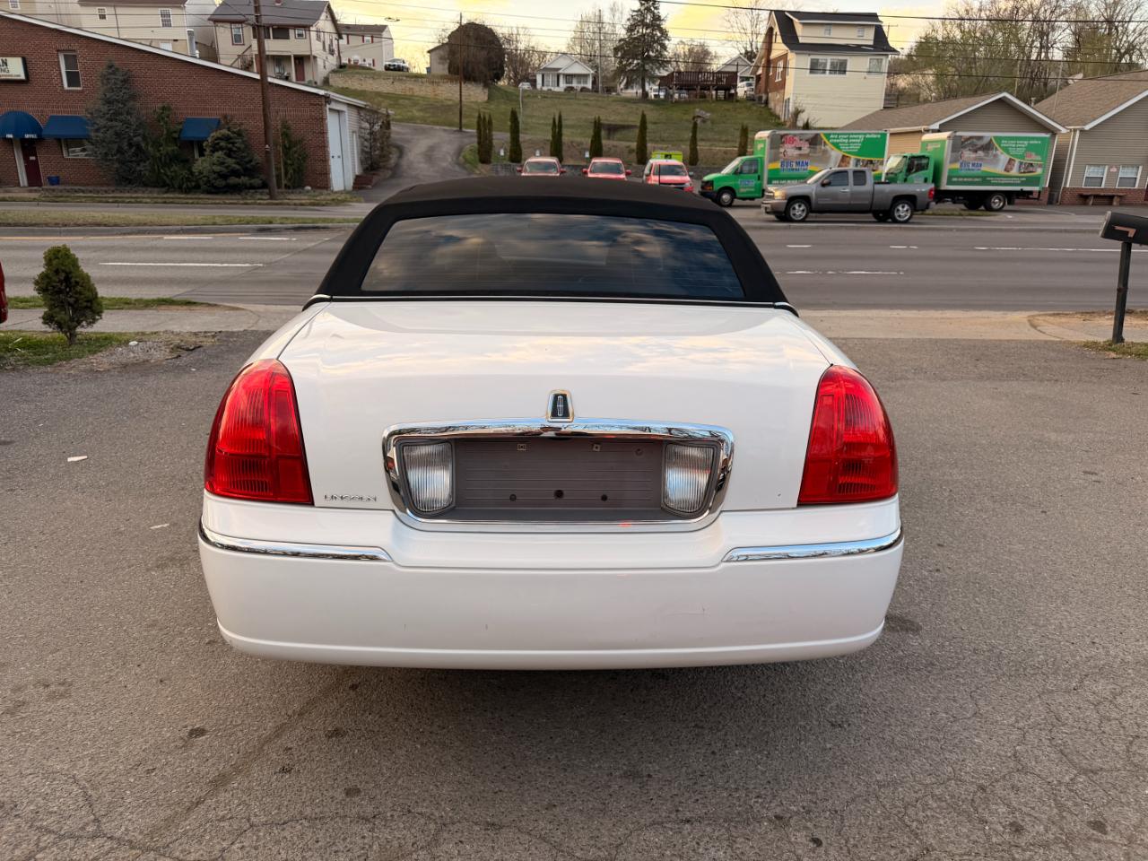 Lincoln Town Car 4dr Sdn Signature 2007