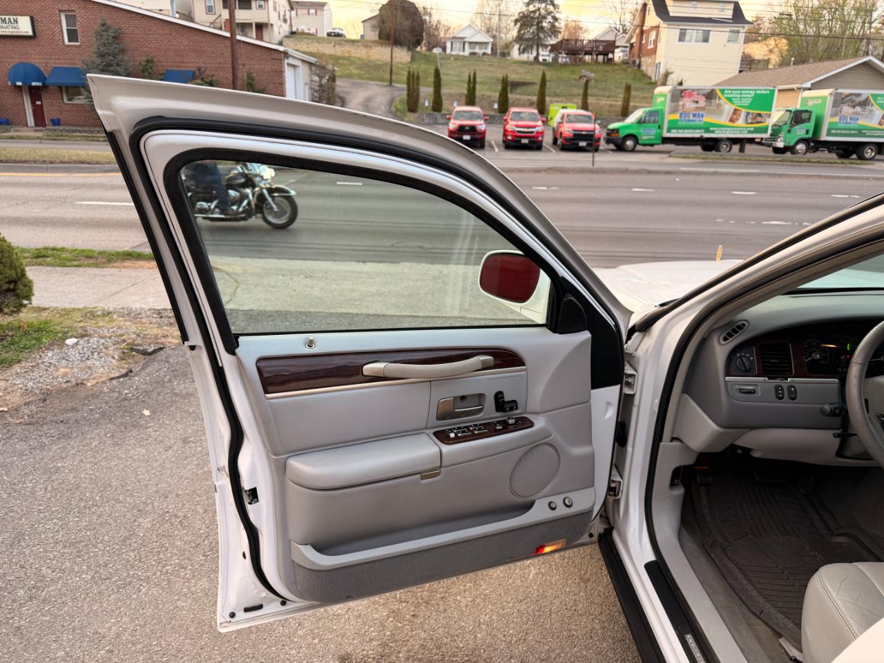 Lincoln Town Car 4dr Sdn Signature 2007