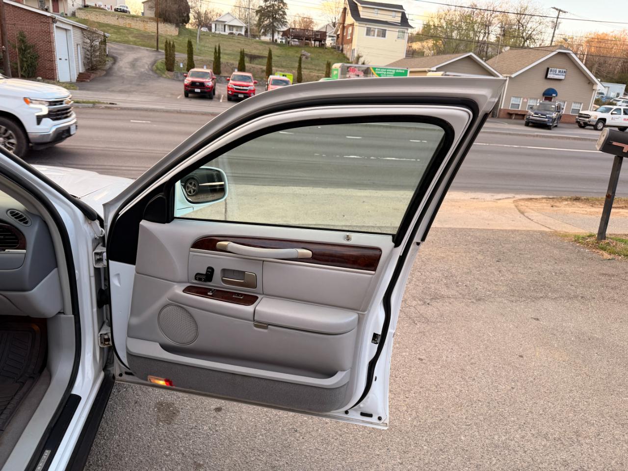 Lincoln Town Car 4dr Sdn Signature 2007