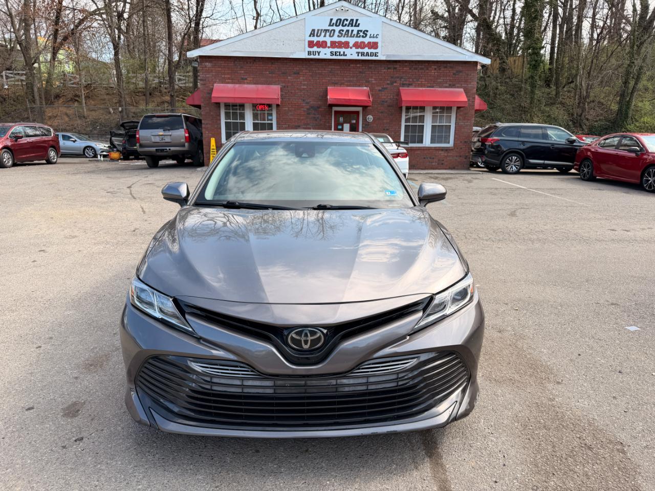 Toyota Camry LE Auto (Natl) 2020