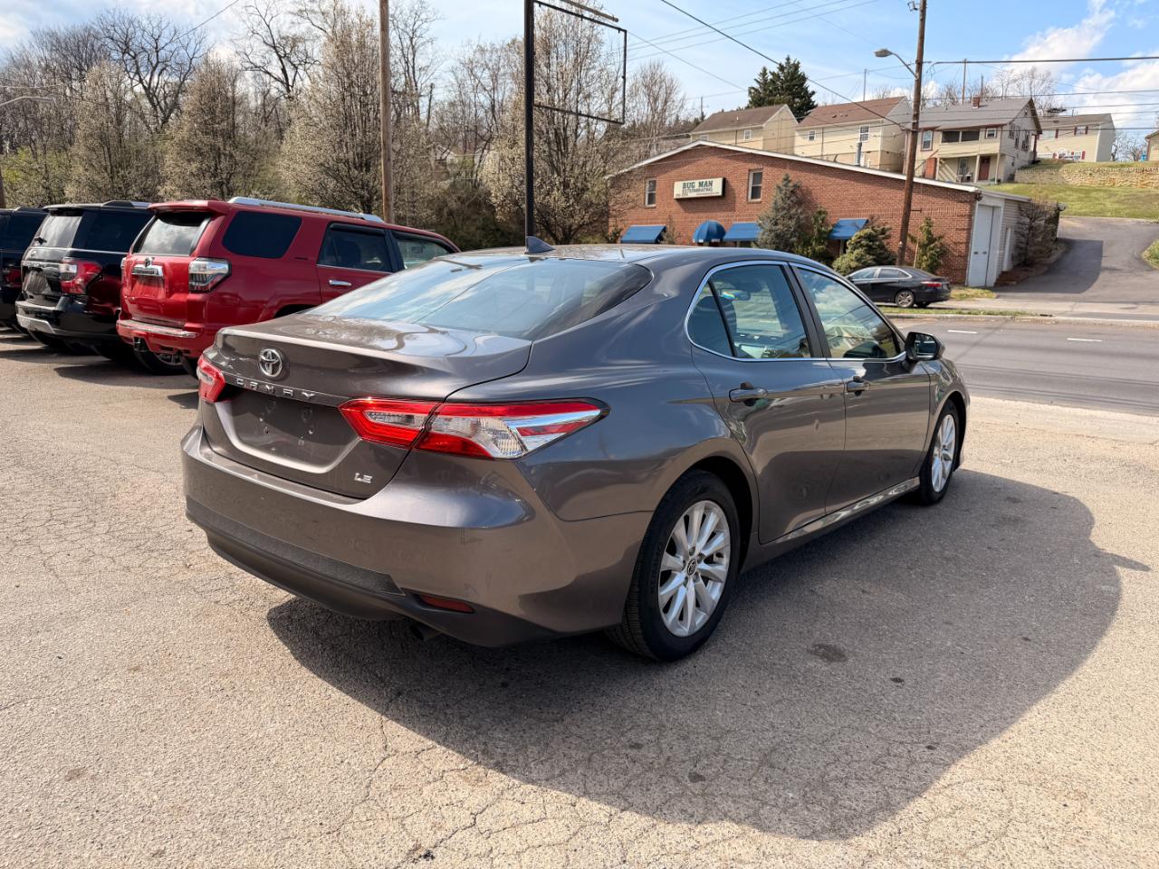 Toyota Camry LE Auto (Natl) 2020