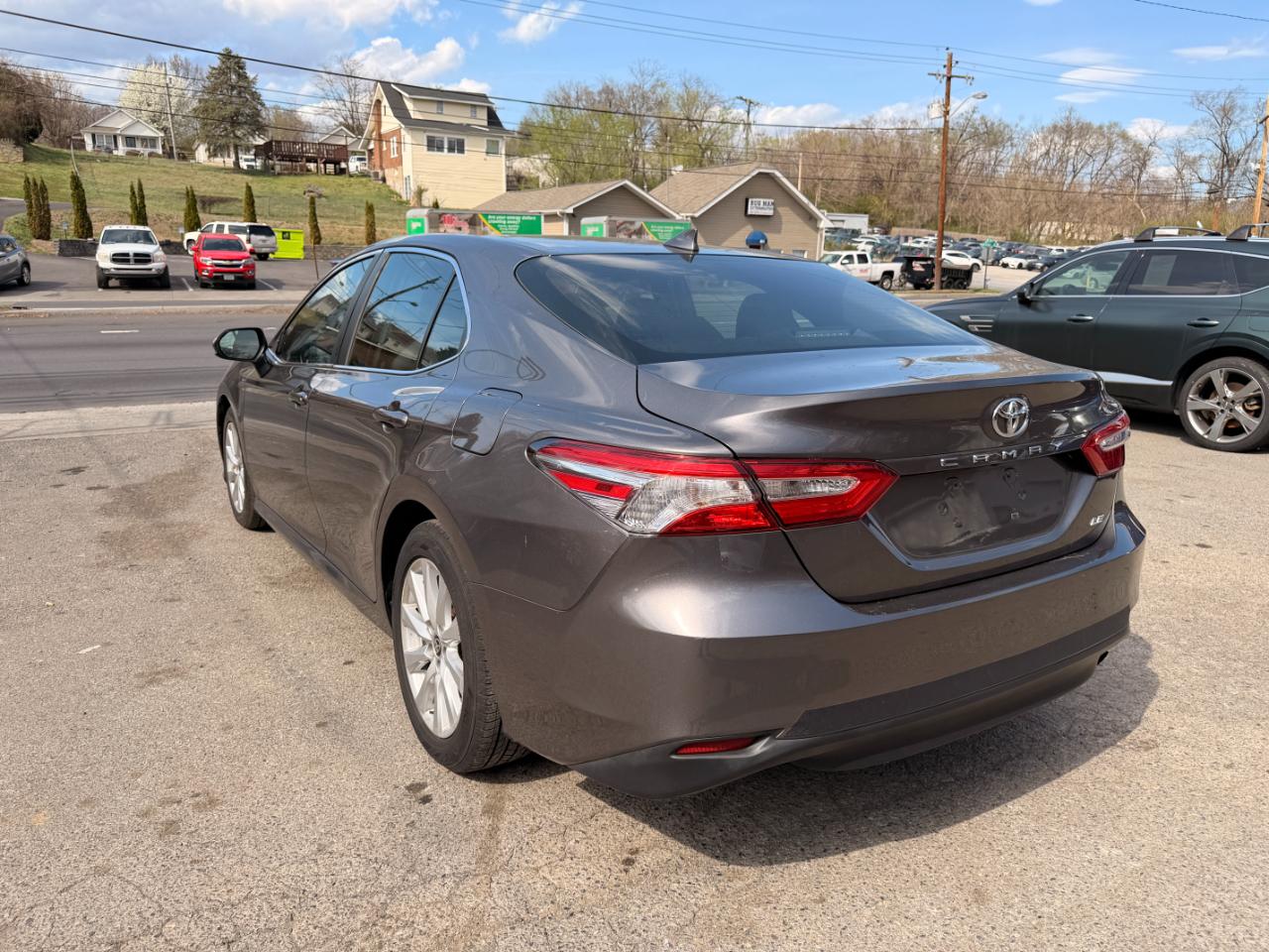 Toyota Camry LE Auto (Natl) 2020