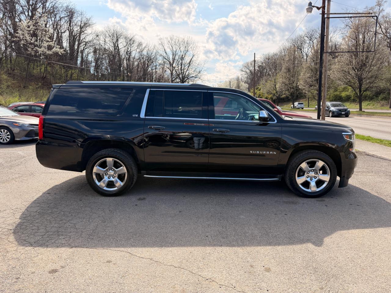Chevrolet Suburban 4WD 4dr 1500 LTZ 2016