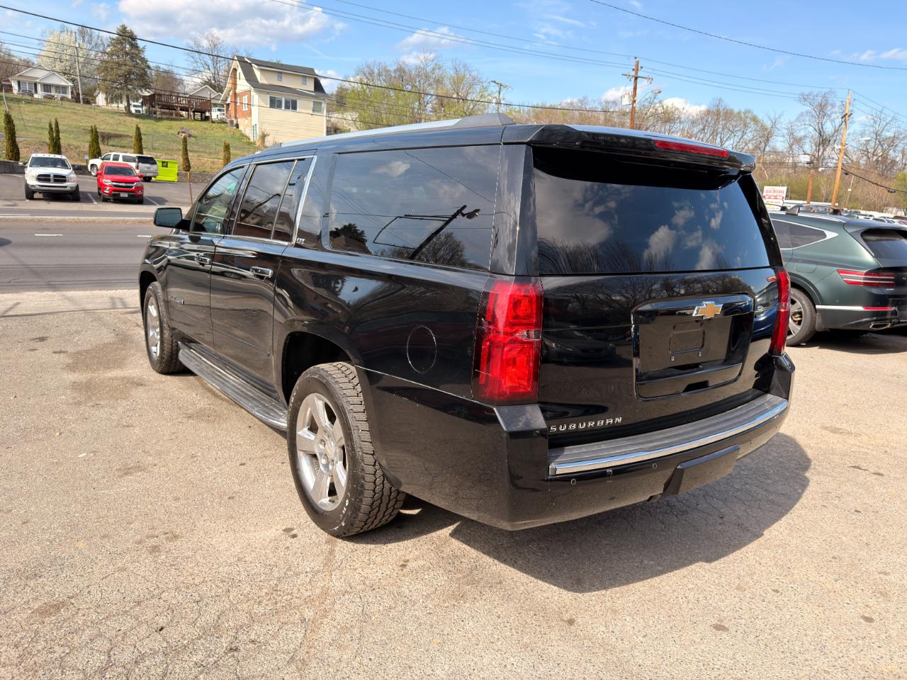Chevrolet Suburban 4WD 4dr 1500 LTZ 2016