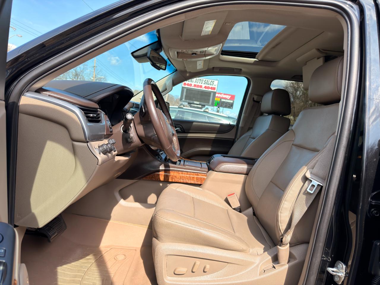 Chevrolet Suburban 4WD 4dr 1500 LTZ 2016