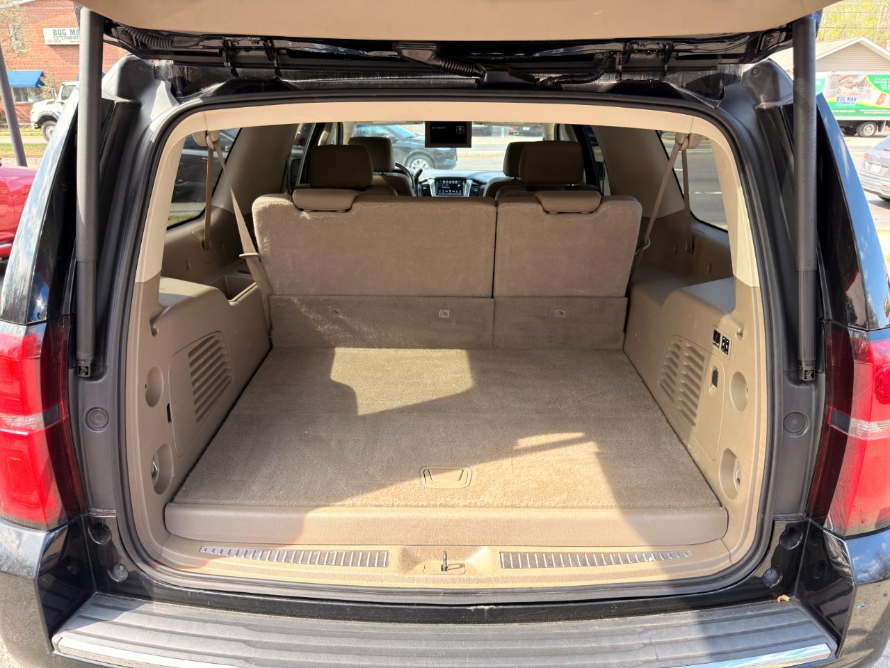 Chevrolet Suburban 4WD 4dr 1500 LTZ 2016