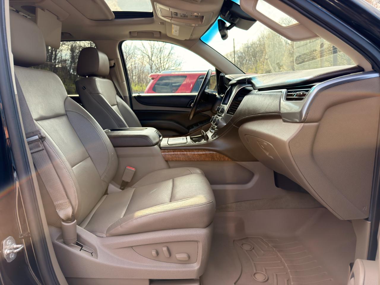 Chevrolet Suburban 4WD 4dr 1500 LTZ 2016