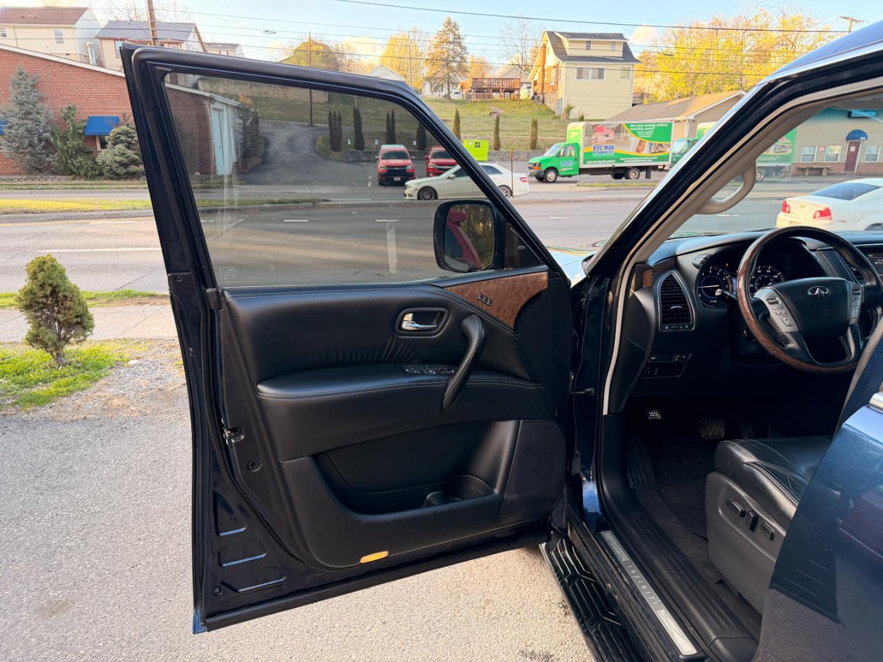 Infiniti QX80 AWD 2017