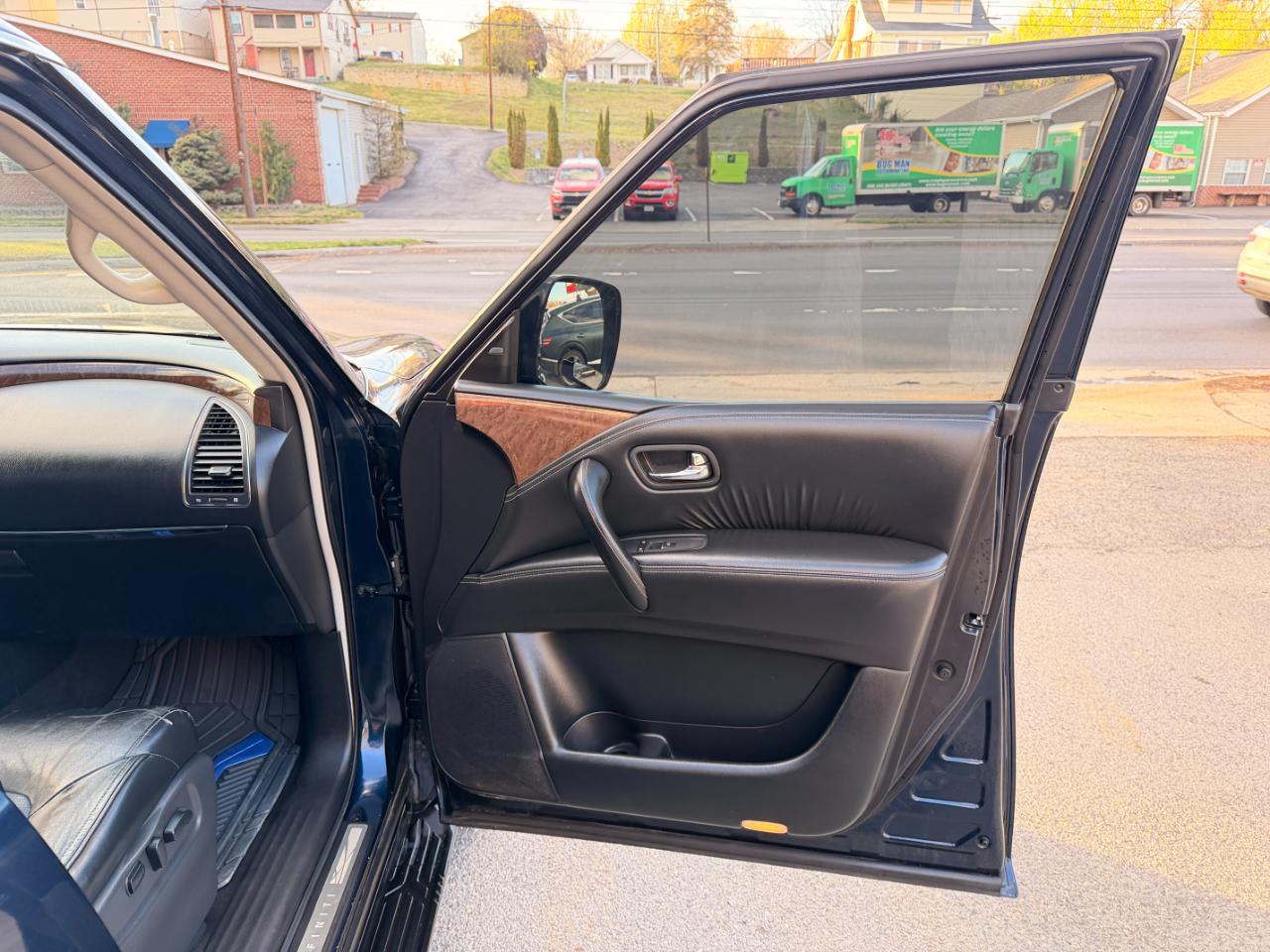 Infiniti QX80 AWD 2017