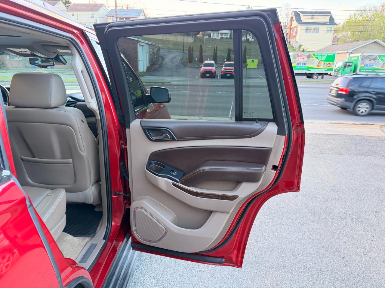 Chevrolet Tahoe 4WD 4dr LT 2015