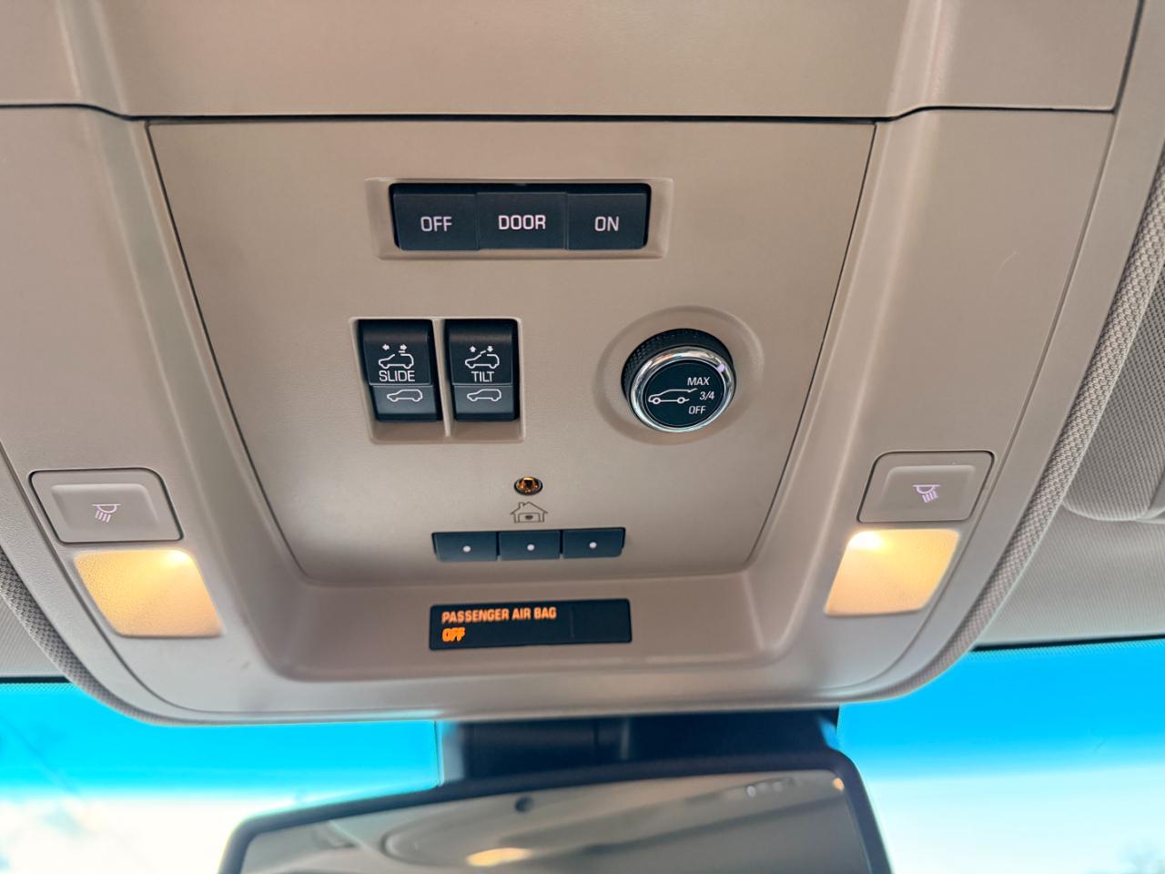 Chevrolet Tahoe 4WD 4dr LT 2015