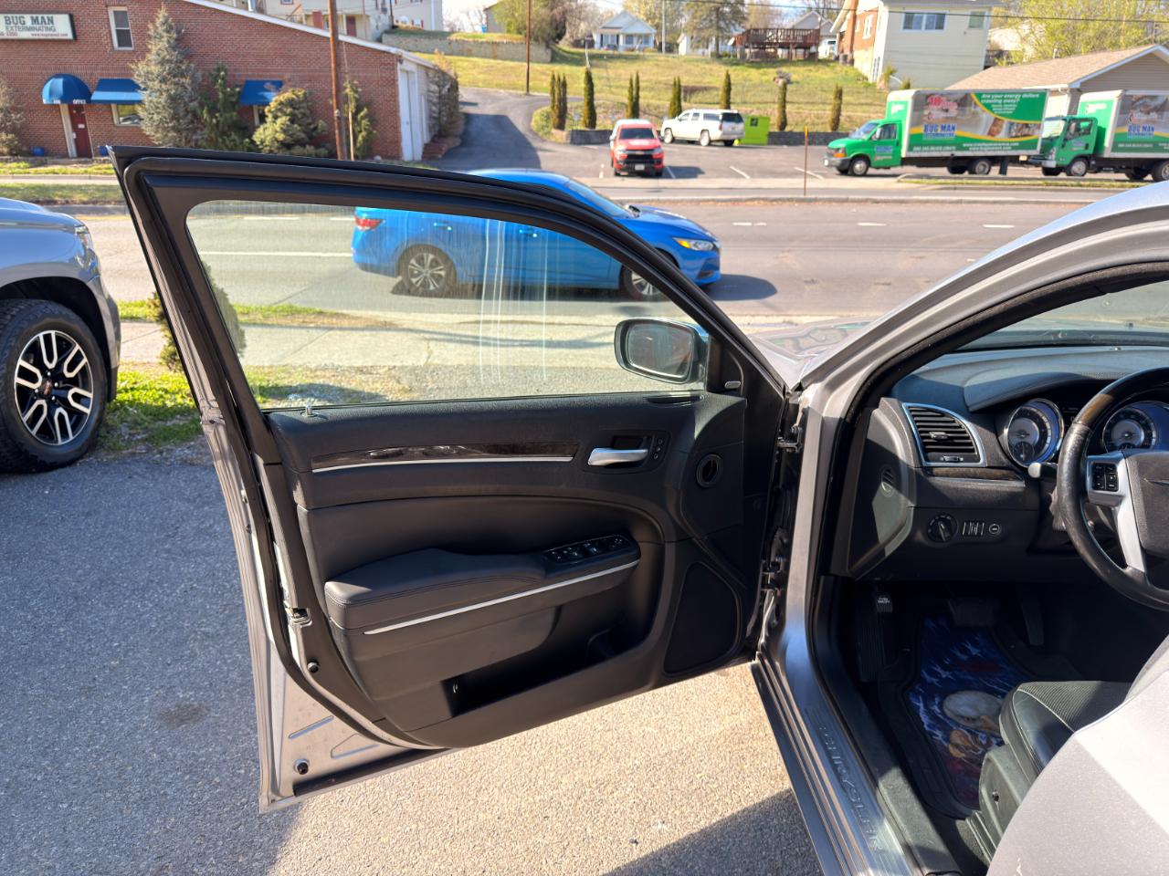 Chrysler 300 4dr Sdn 300C RWD 2014