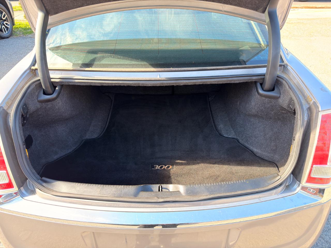 Chrysler 300 4dr Sdn 300C RWD 2014