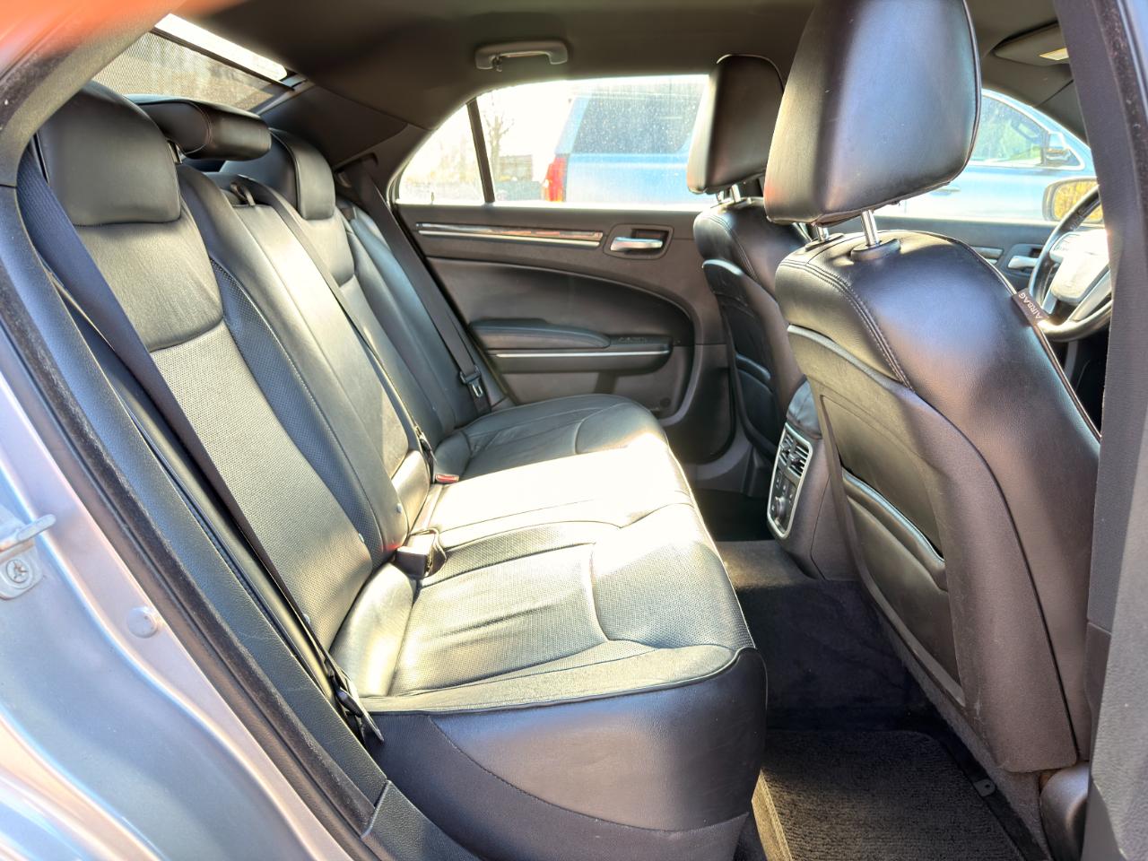 Chrysler 300 4dr Sdn 300C RWD 2014