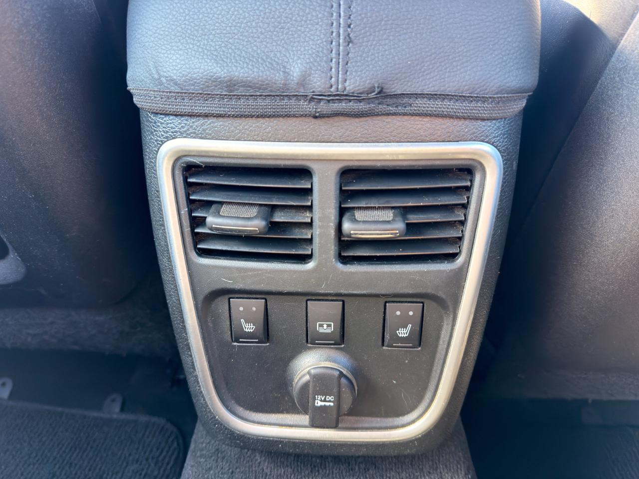 Chrysler 300 4dr Sdn 300C RWD 2014