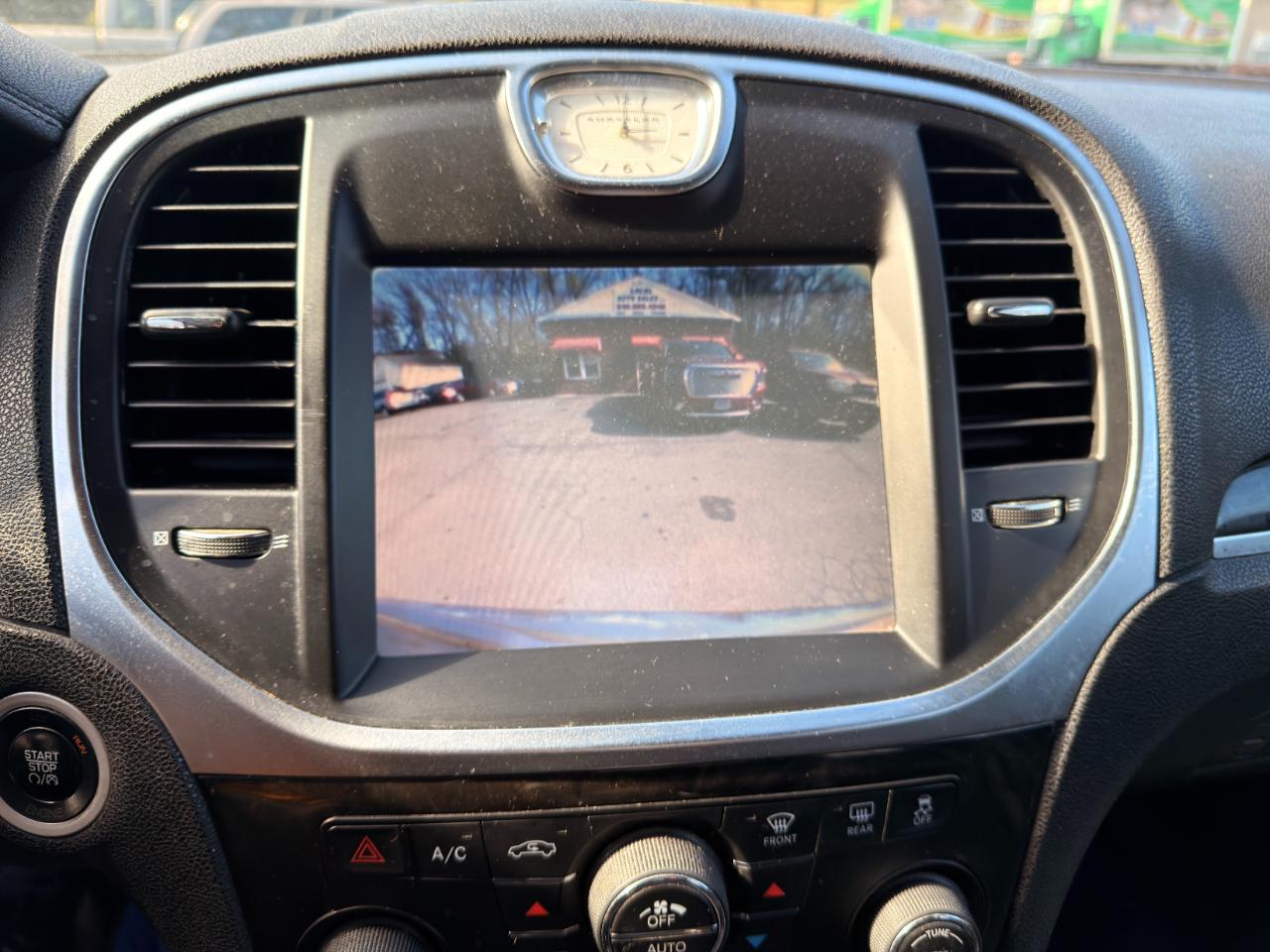 Chrysler 300 4dr Sdn 300C RWD 2014