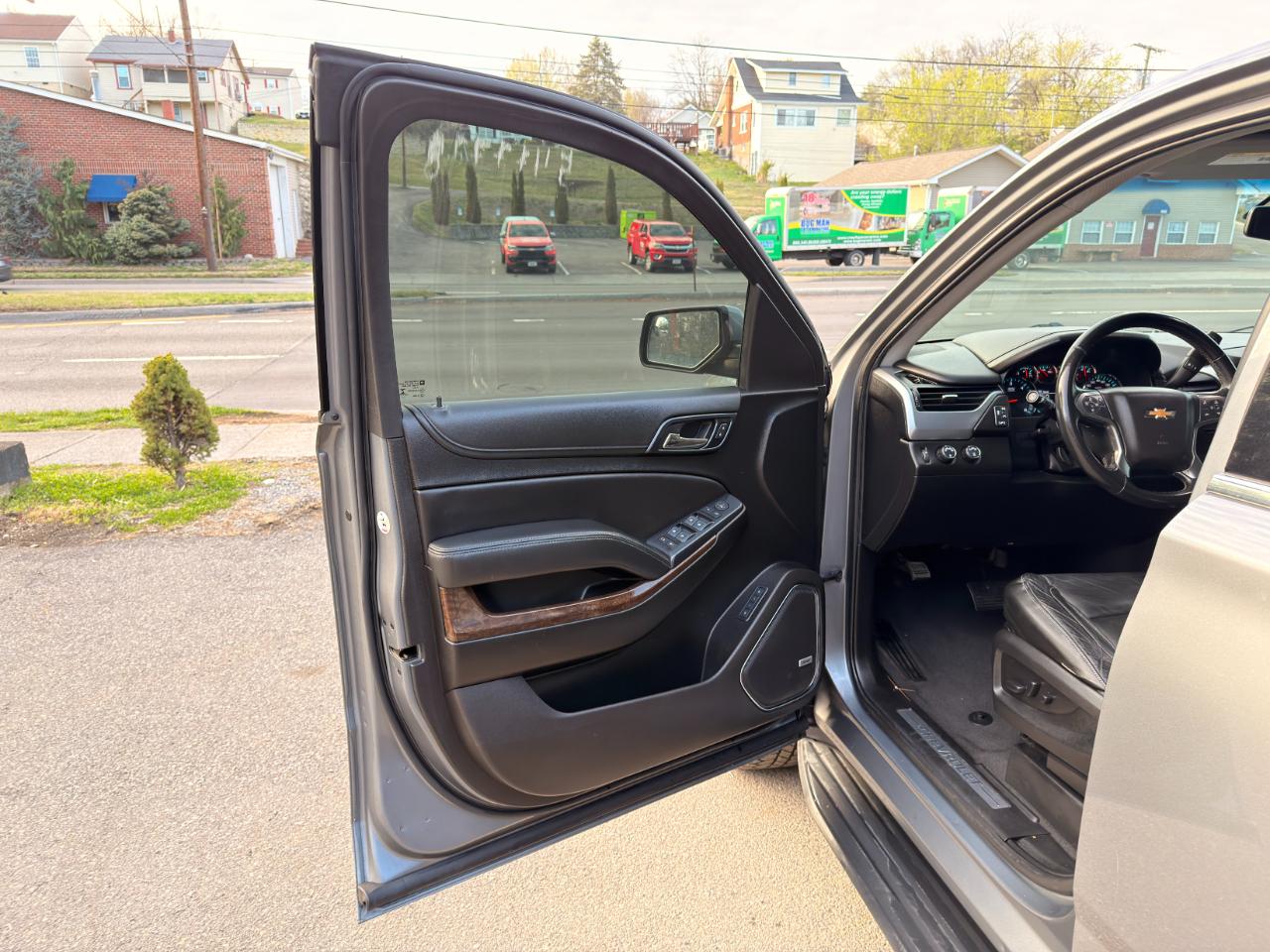 Chevrolet Tahoe 4WD 4dr LT 2019