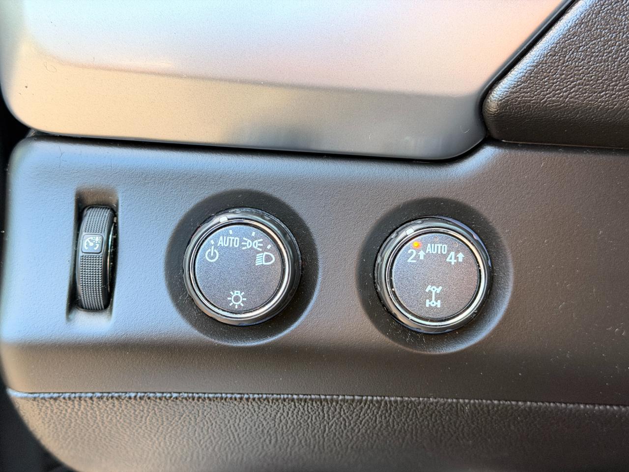 Chevrolet Tahoe 4WD 4dr LT 2019