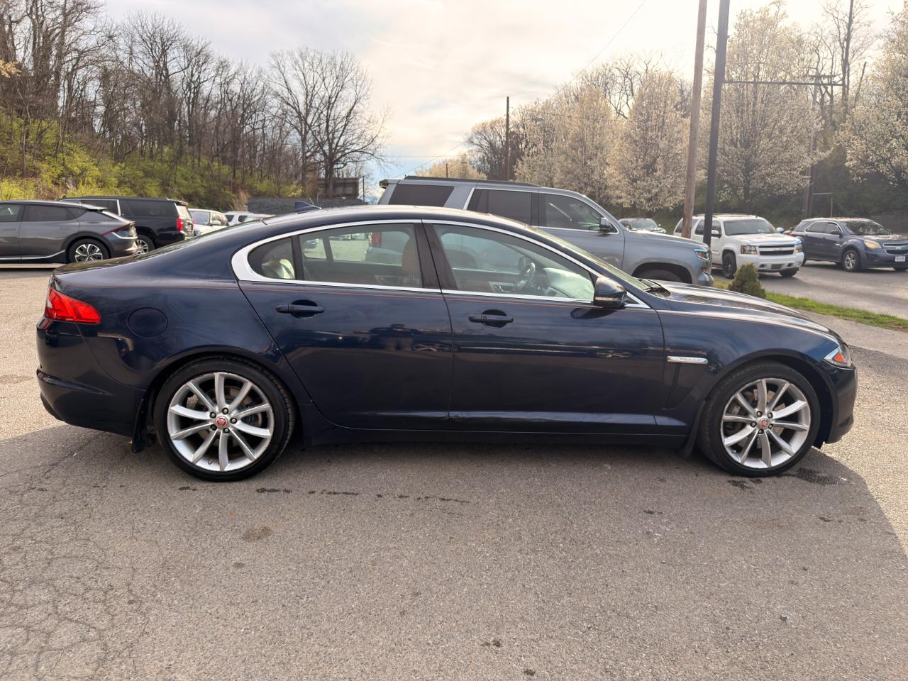 Jaguar XF 4dr Sdn V6 Sport AWD 2015