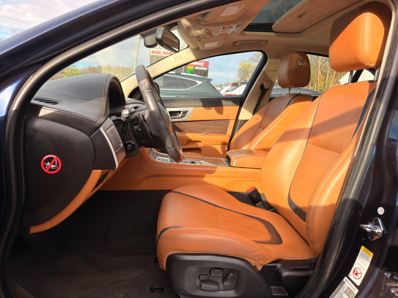 Jaguar XF 4dr Sdn V6 Sport AWD 2015