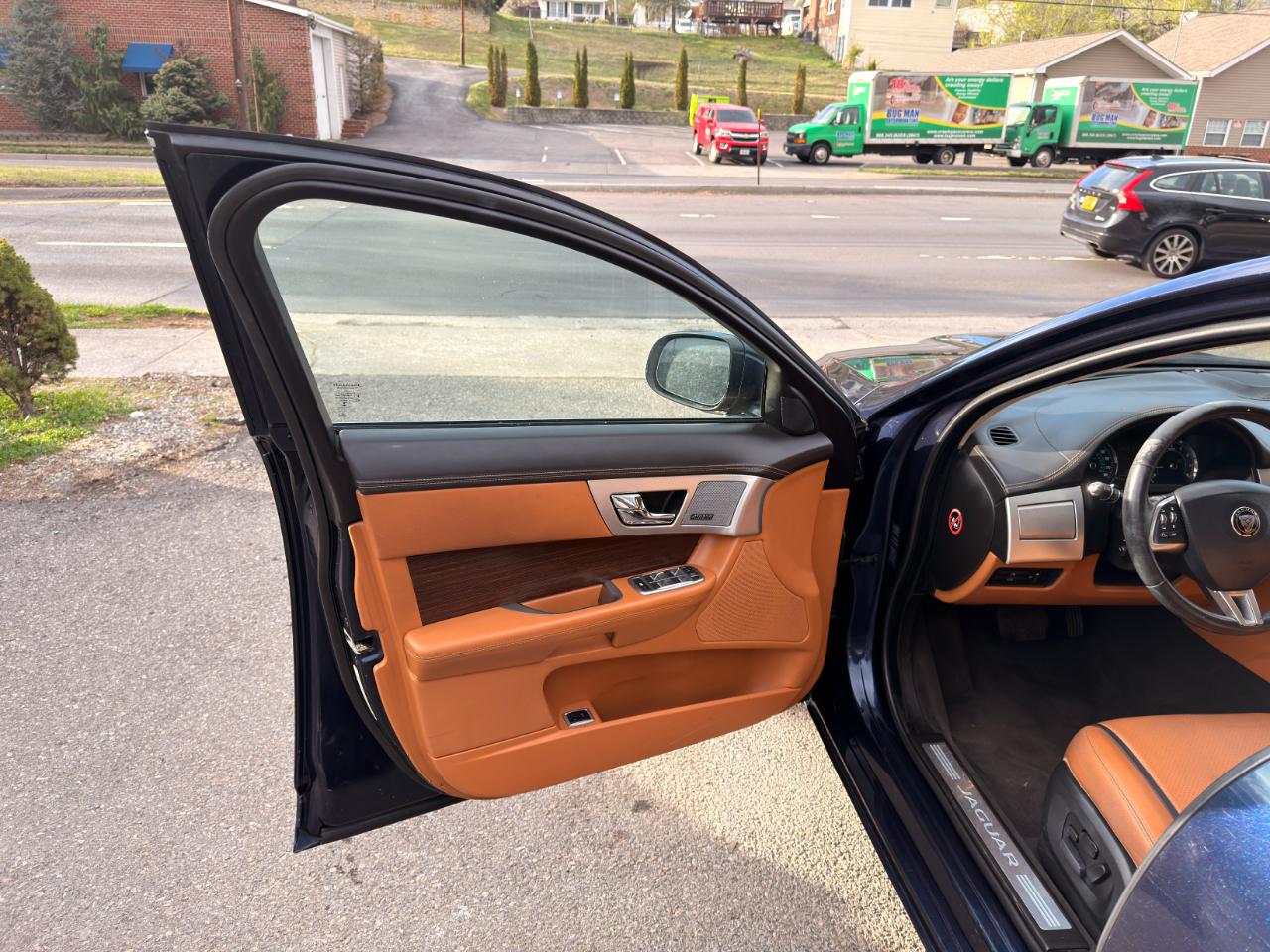 Jaguar XF 4dr Sdn V6 Sport AWD 2015