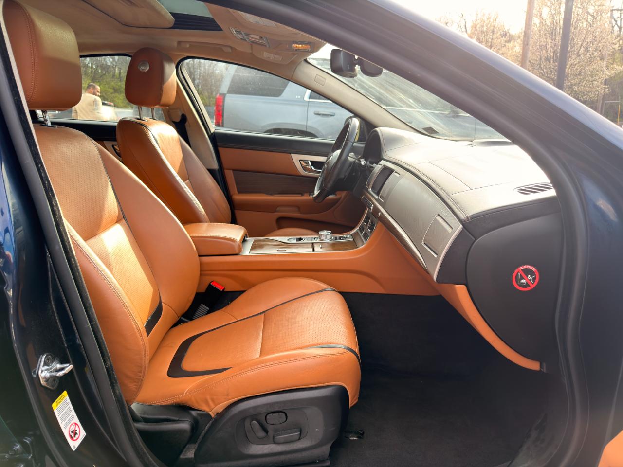 Jaguar XF 4dr Sdn V6 Sport AWD 2015