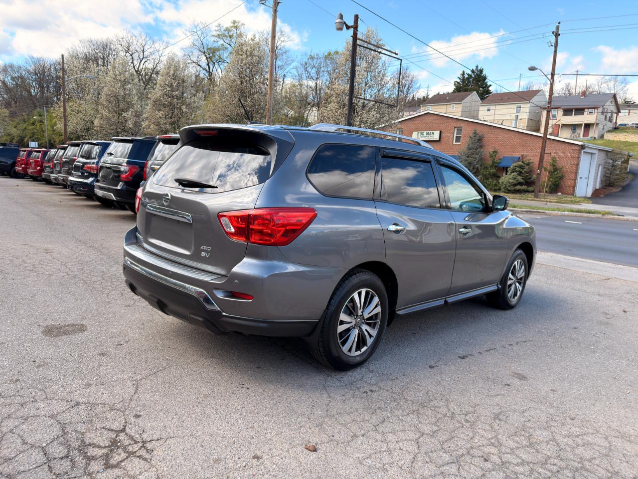 Nissan Pathfinder 4x4 SV 2017