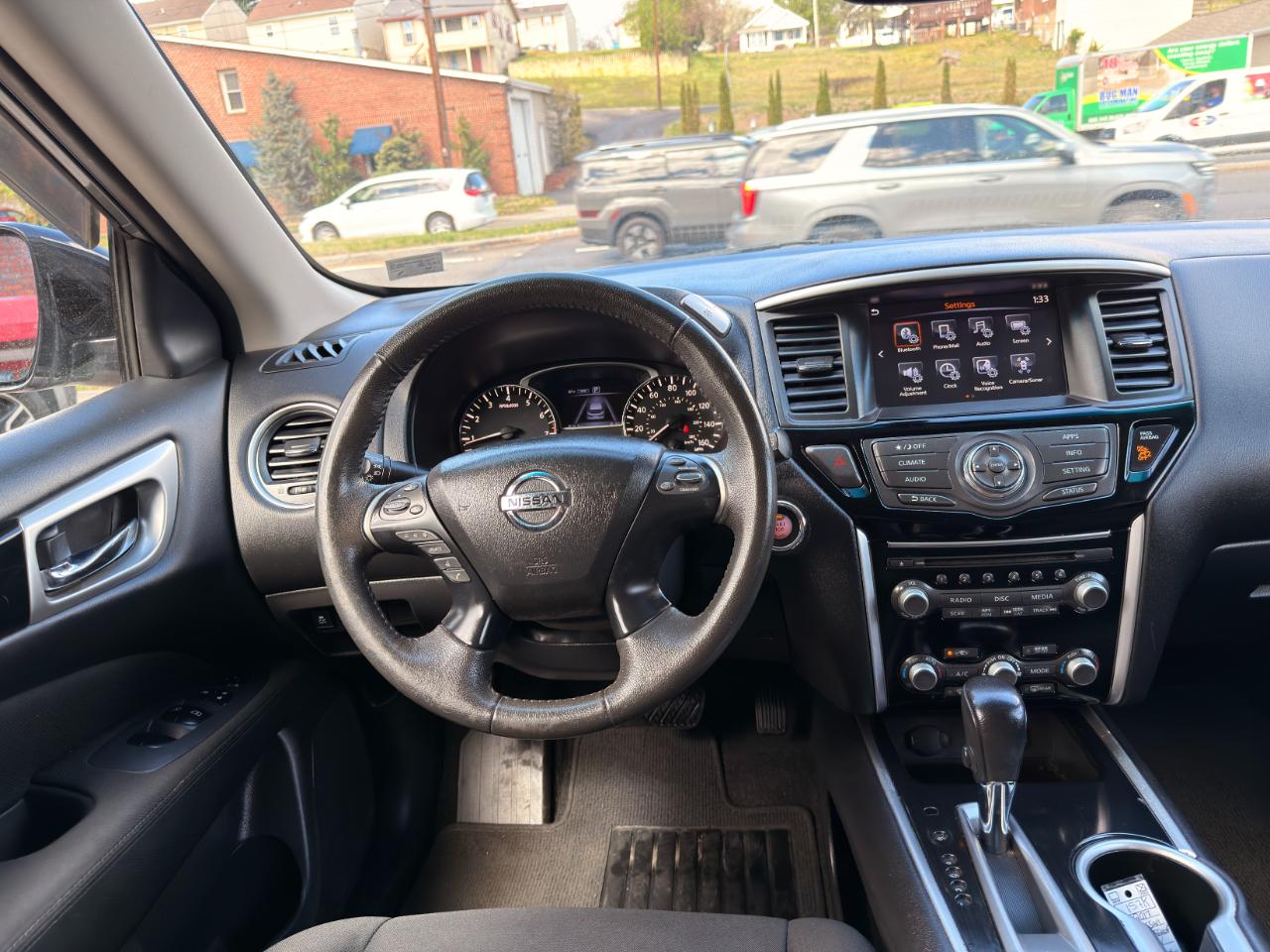 Nissan Pathfinder 4x4 SV 2017