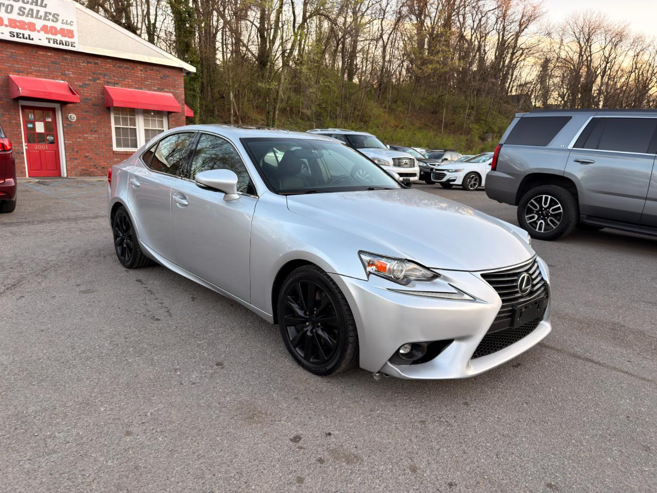 Lexus IS 300 4dr Sdn AWD 2016