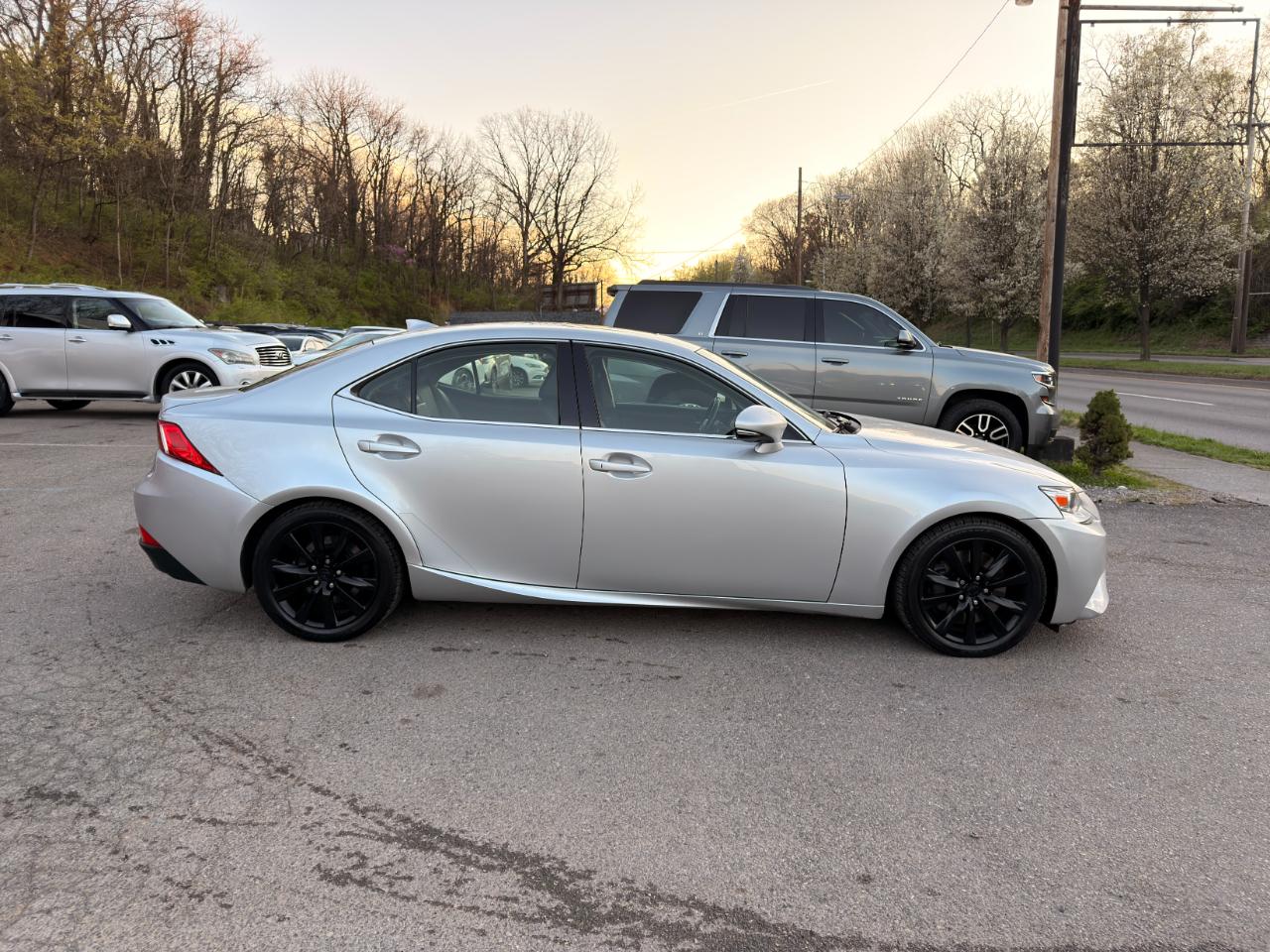 Lexus IS 300 4dr Sdn AWD 2016