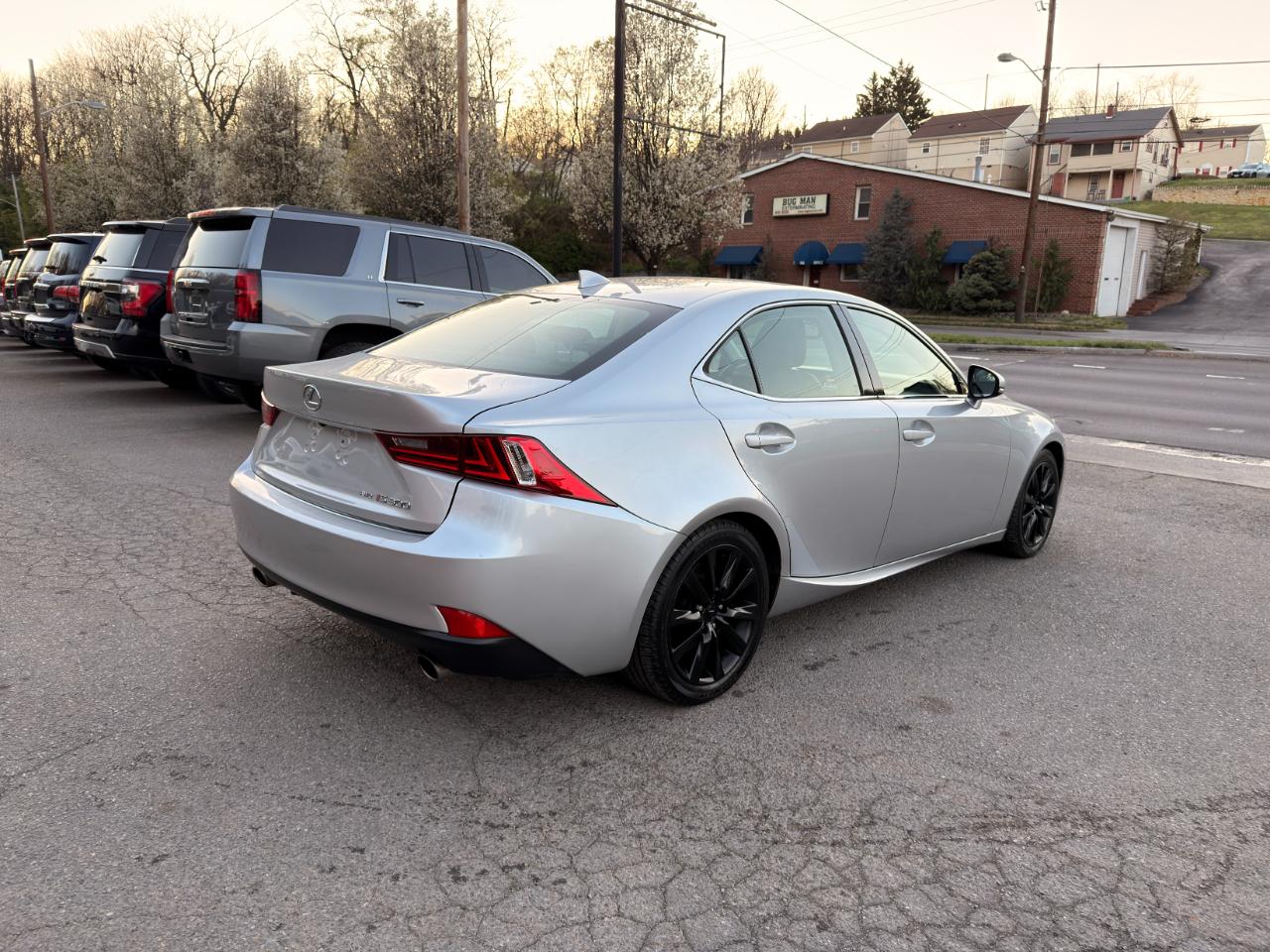 Lexus IS 300 4dr Sdn AWD 2016