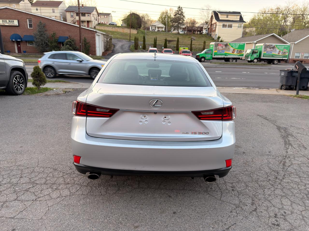 Lexus IS 300 4dr Sdn AWD 2016