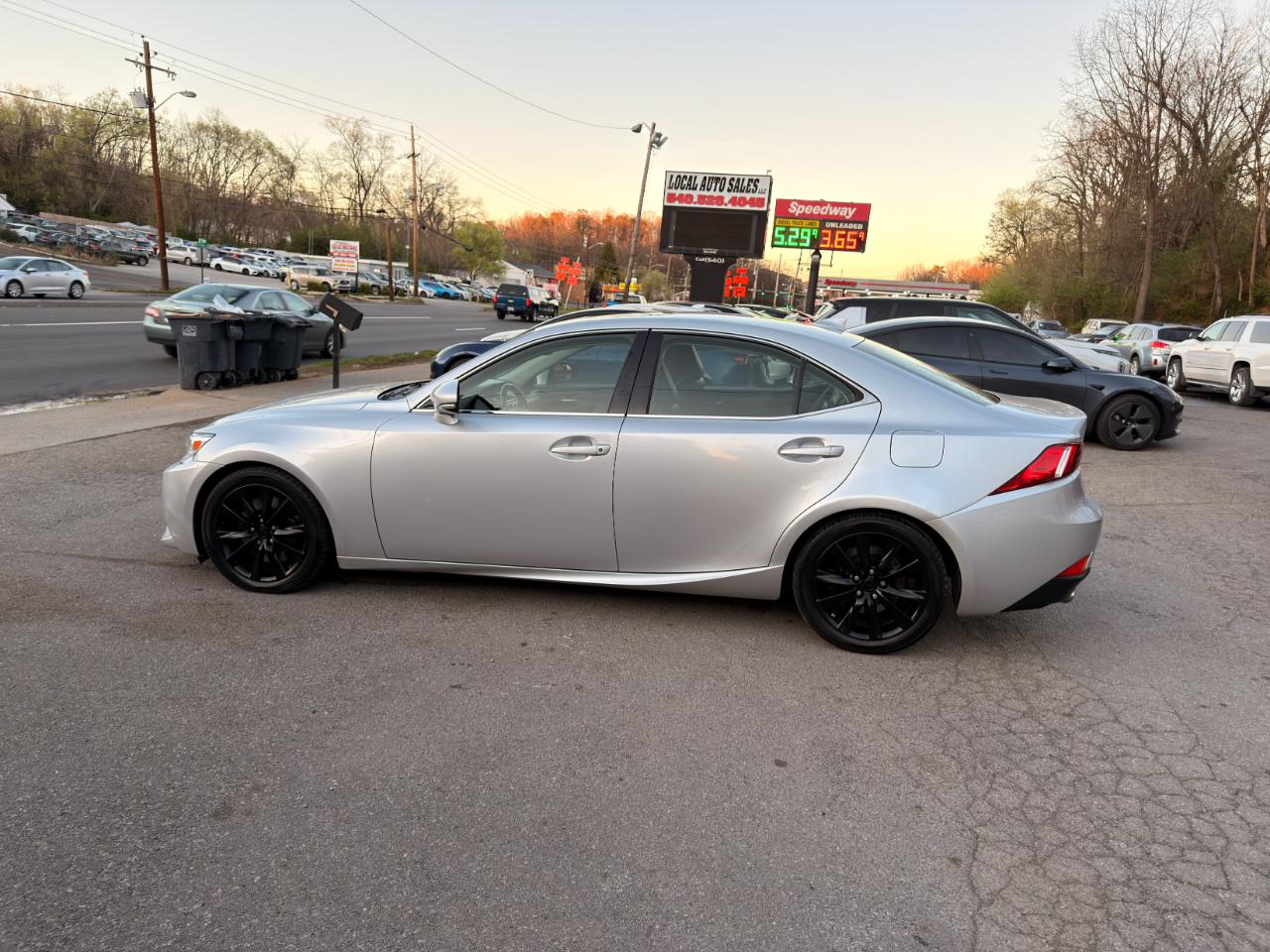 Lexus IS 300 4dr Sdn AWD 2016