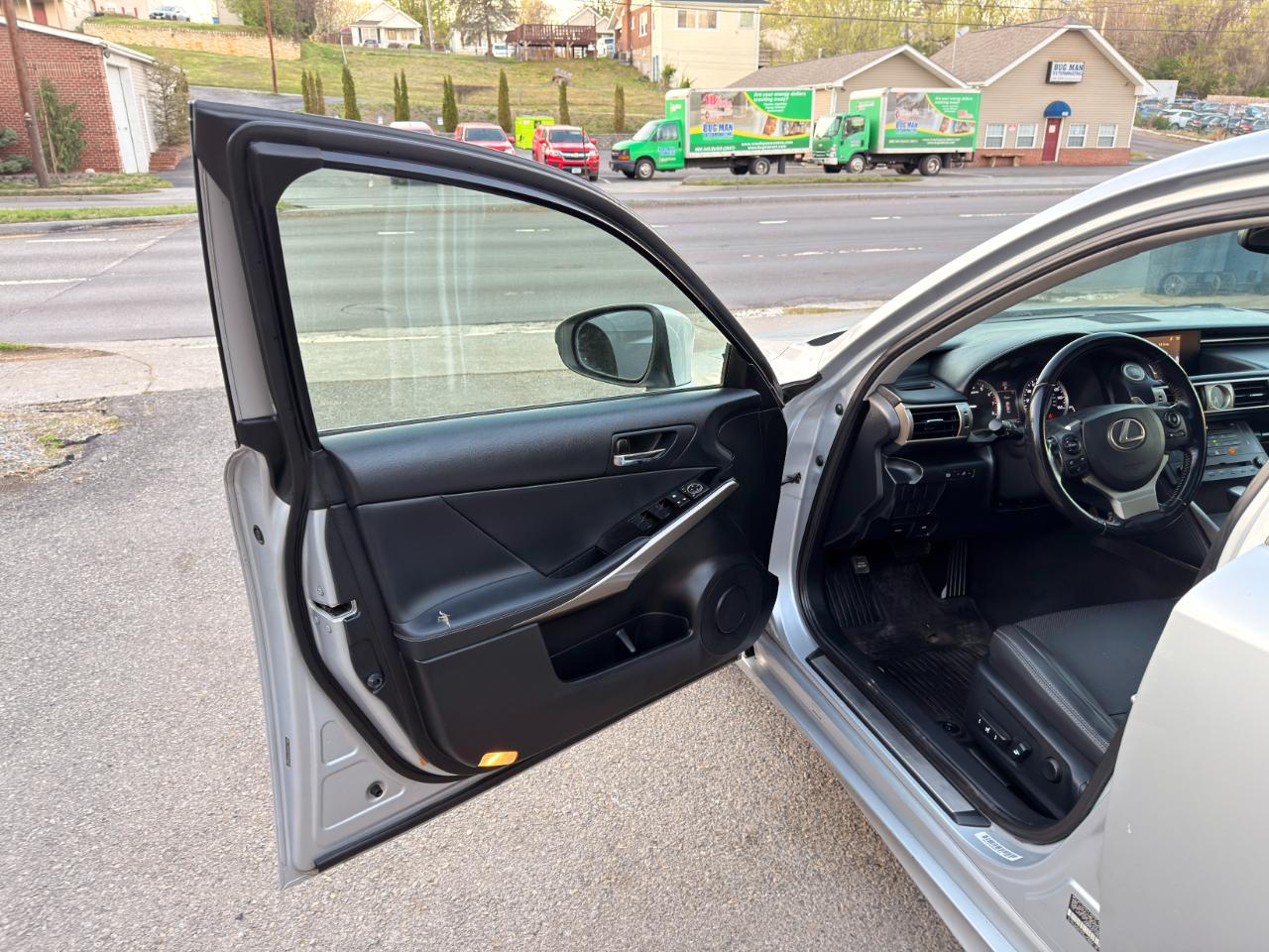 Lexus IS 300 4dr Sdn AWD 2016