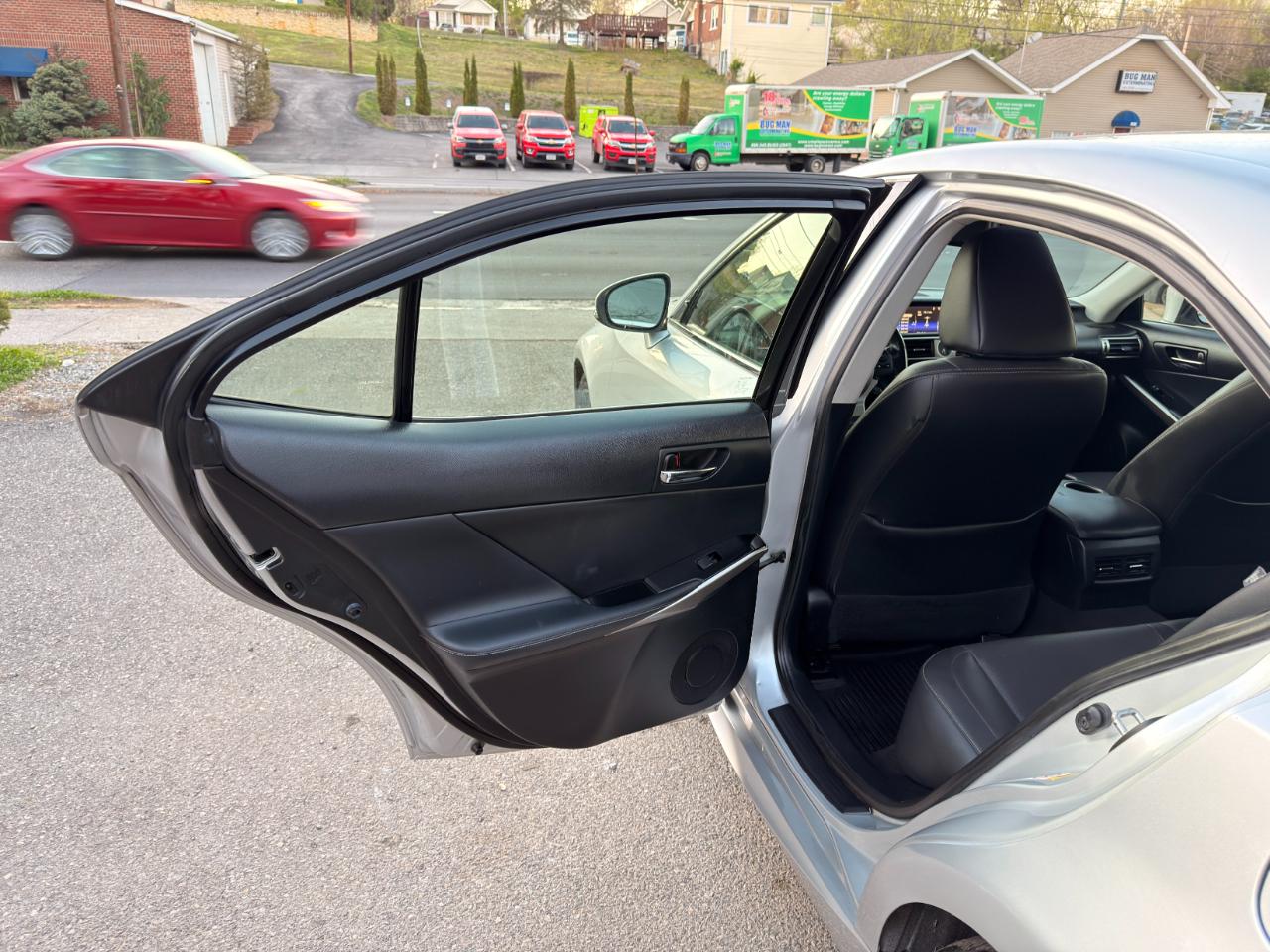 Lexus IS 300 4dr Sdn AWD 2016