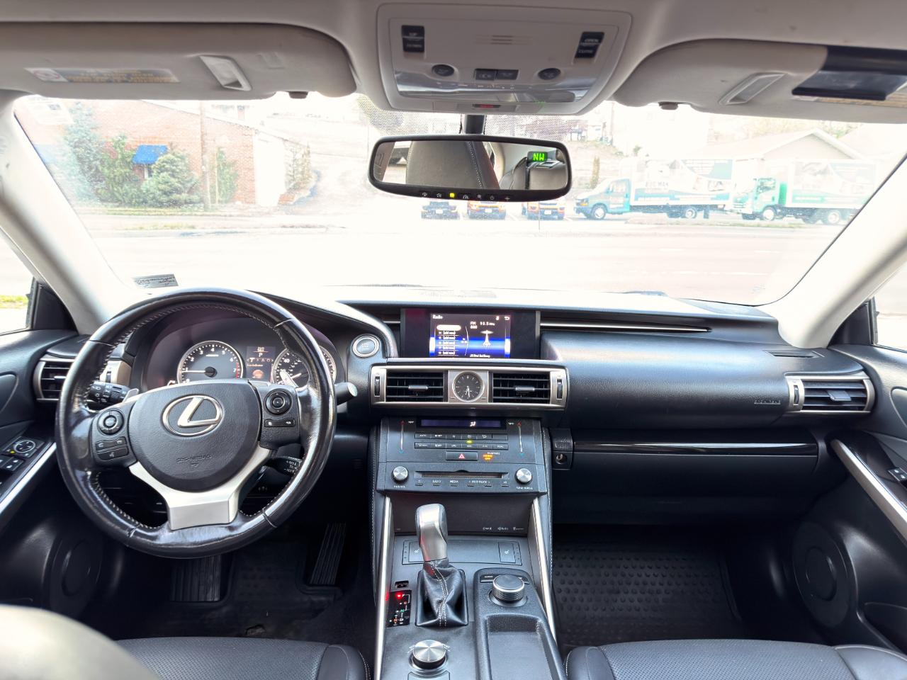 Lexus IS 300 4dr Sdn AWD 2016