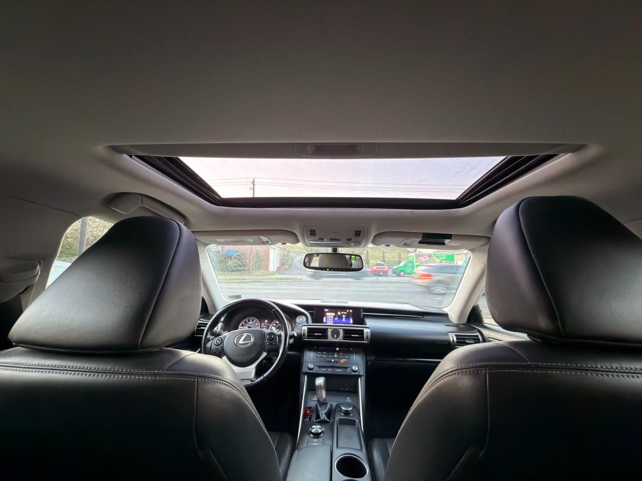 Lexus IS 300 4dr Sdn AWD 2016