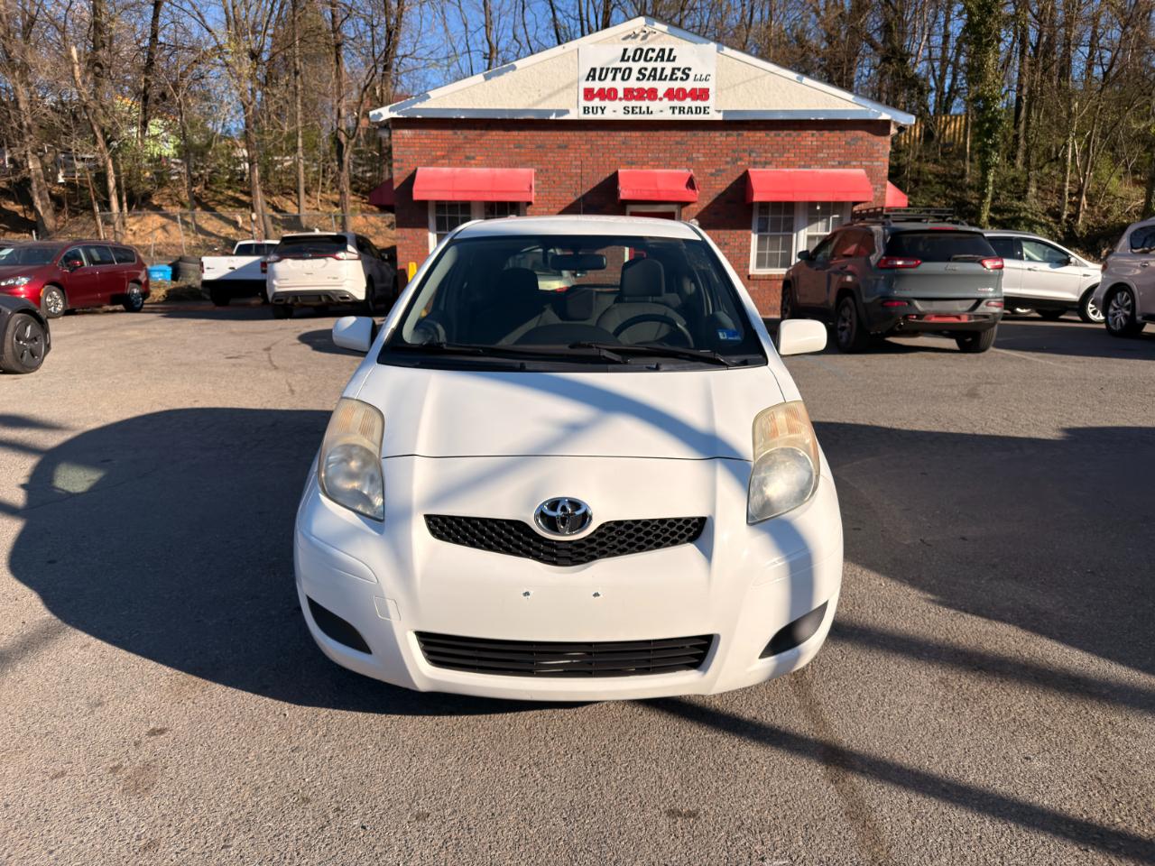 Toyota Yaris 3dr Liftback Man (Natl) 2011