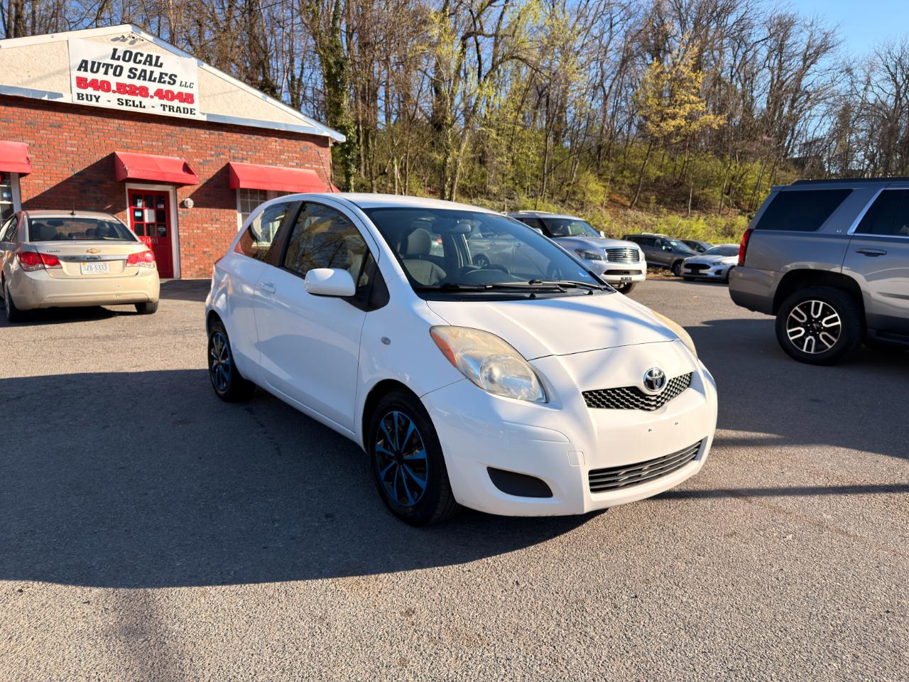Toyota Yaris 3dr Liftback Man (Natl) 2011
