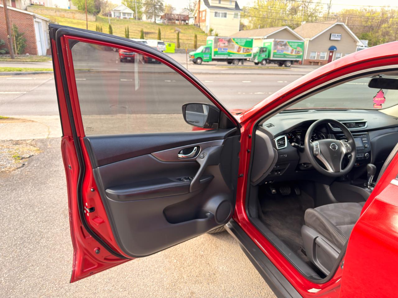 Nissan Rogue AWD 4dr SV 2016